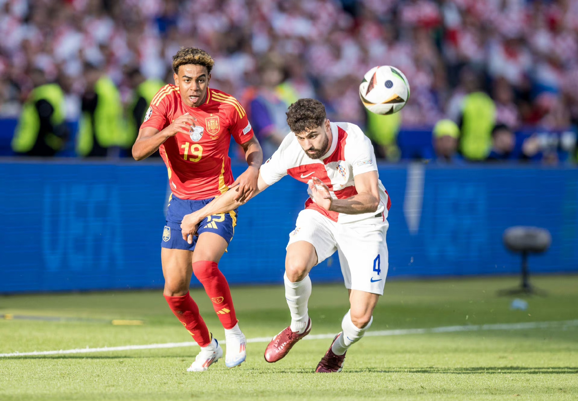 包含阿尔巴尼亚逆袭晋级,欧洲杯资格赛赛场波澜不惊的词条 包含阿尔巴尼亚逆袭晋级,欧洲杯资格赛赛场波澜不惊的词条