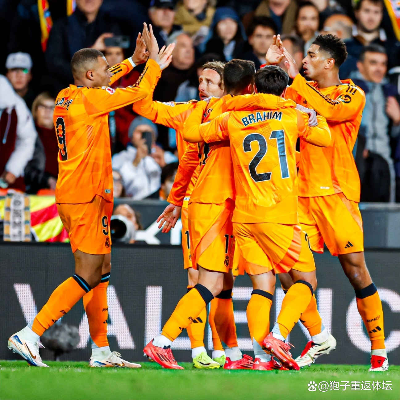 皇马逆袭,梅罗双响发威 皇马逆袭,梅罗双响发威