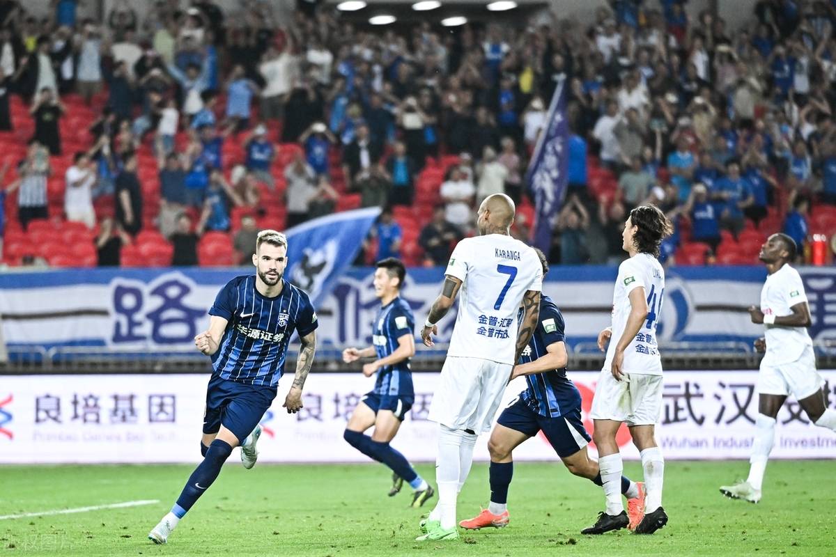 开云体育网页版入口-包含替补球员崭露头角，助球队夺得宝贵三分的词条