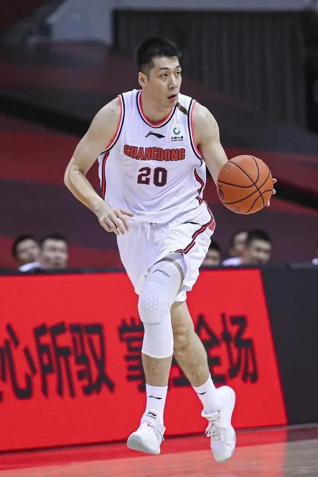 包含热火后卫帕德克复出，球队内线实力大增的词条