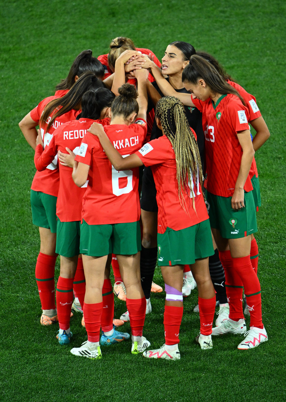 德国女足队以巨大优势赢得比赛