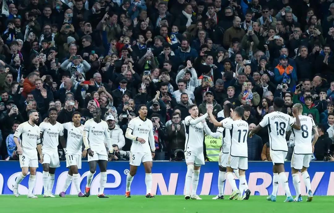 赫罗纳主场大胜对手继续领跑排行榜的简单介绍