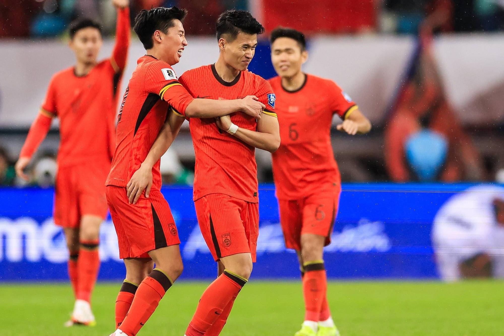 亚洲足球冠军杯赛场上惊险连连 亚洲足球冠军杯赛场上惊险连连