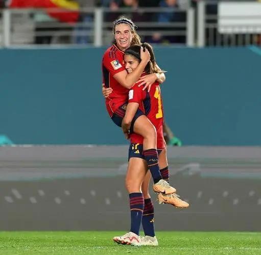 法国女足战胜德国队，杀入女足世界杯决赛