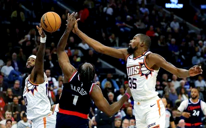 关于超级巨星对决,哈登对杜兰特谁更胜一筹?的信息 关于超级巨星对决,哈登对杜兰特谁更胜一筹?的信息