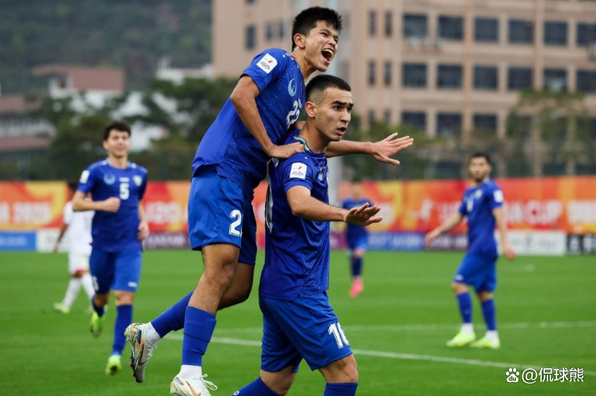 包含精神抖擞！足球场上的对决惊心动魄的词条