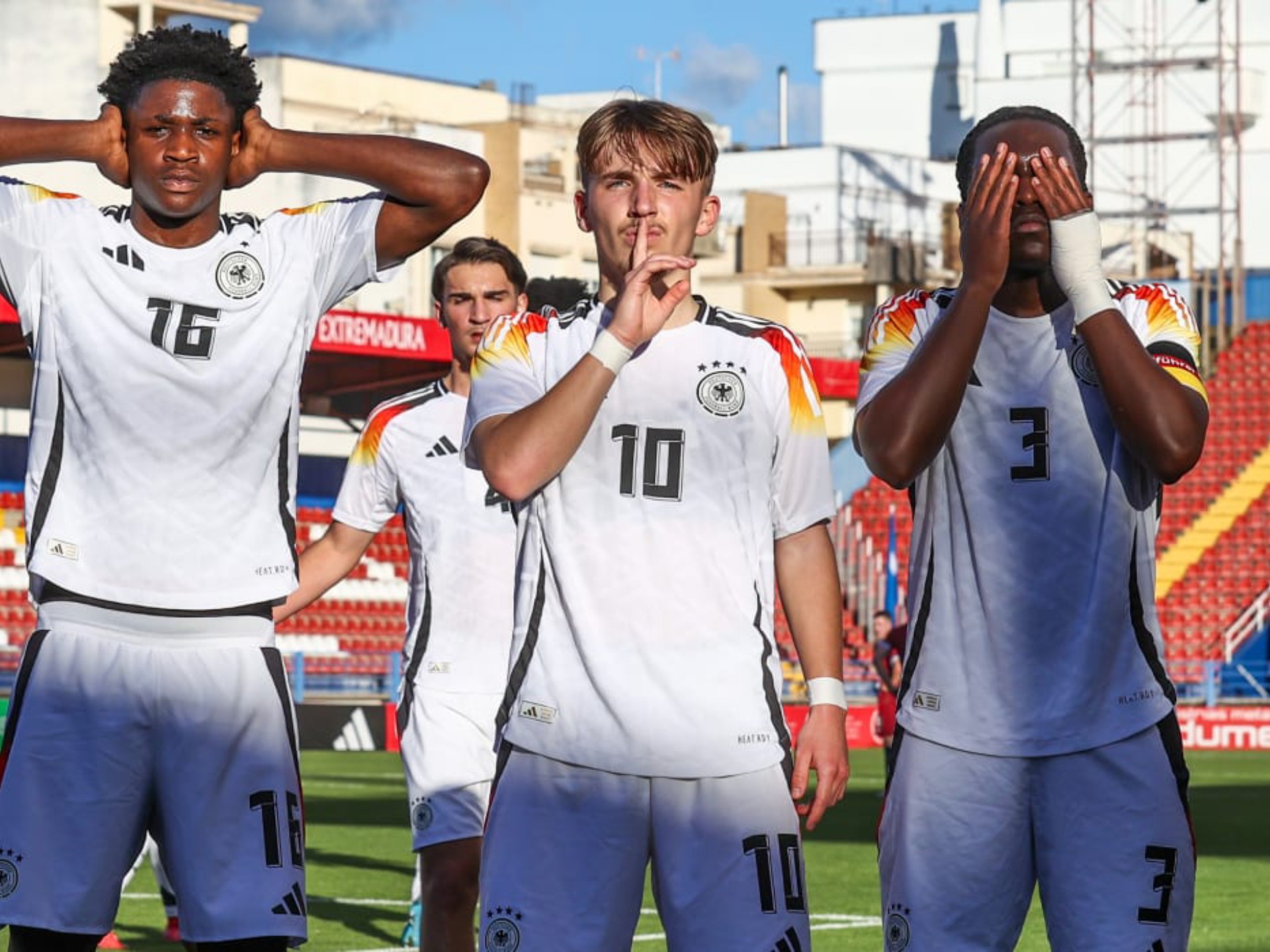 开云体育在线登录-欧洲预赛球员状态亮眼，各国队伍备战成功的简单介绍