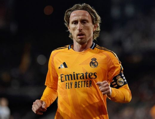 开云体育官网-包含莫德里奇进球建功，带领皇家马德里一路领先的词条