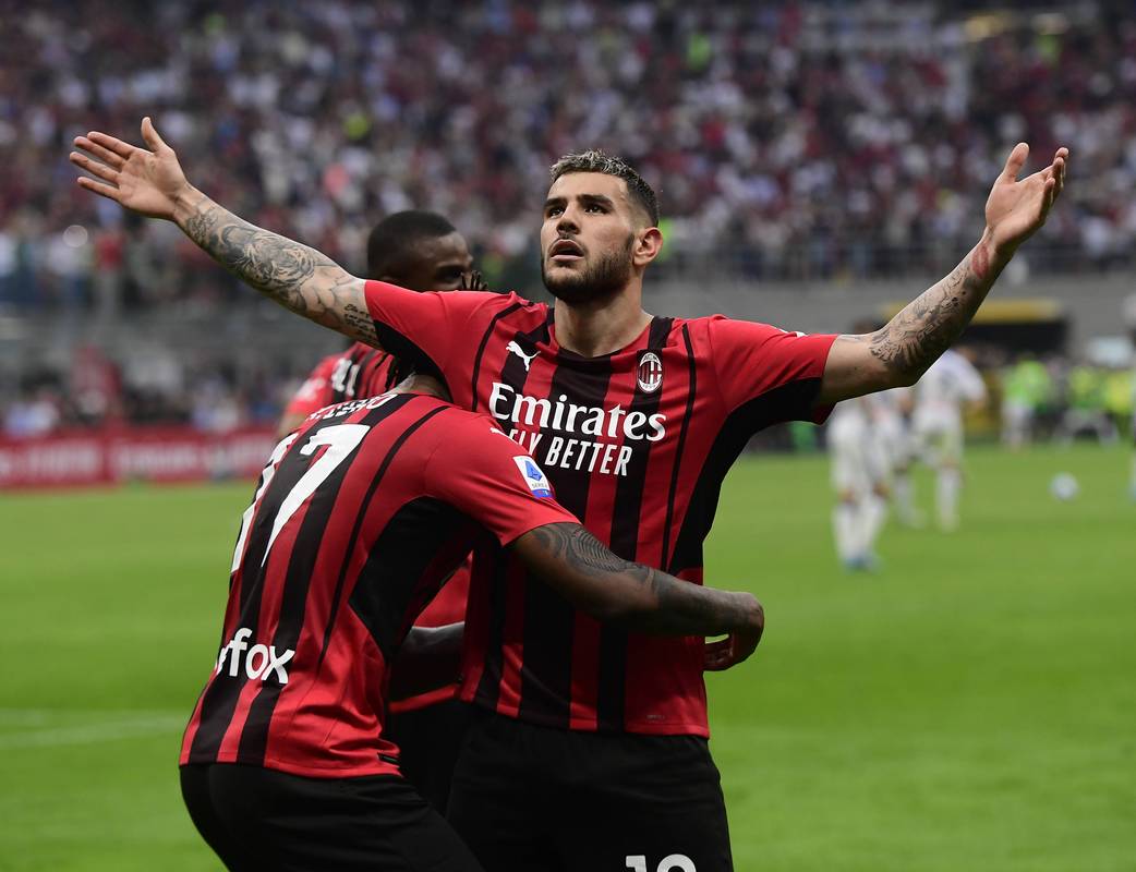 开云体育网页版入口-乌迪内斯中场受伤下场，影响球队节奏