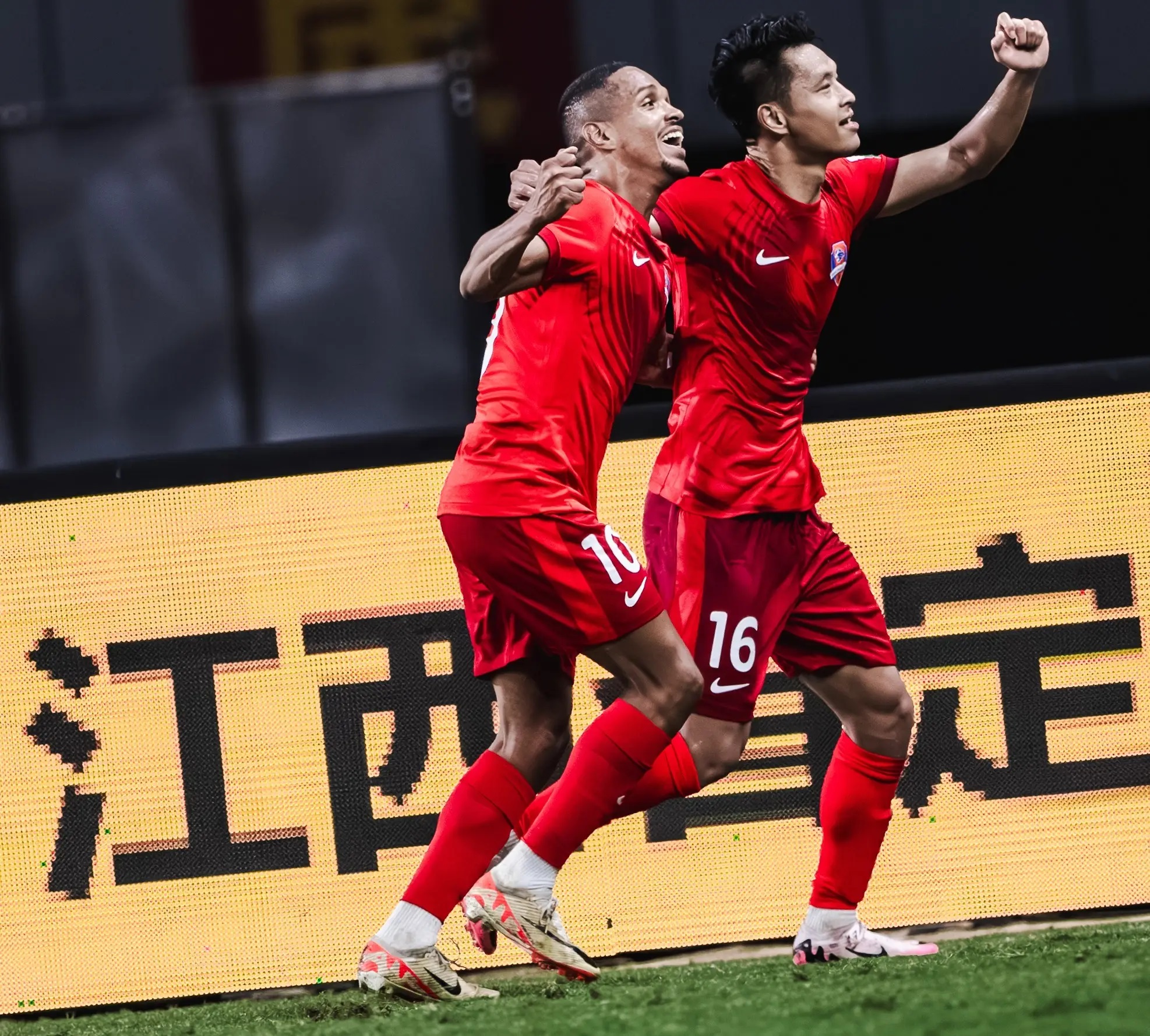 关于国安客战恒大:一触即发的激情碰撞的信息 关于国安客战恒大:一触即发的激情碰撞的信息