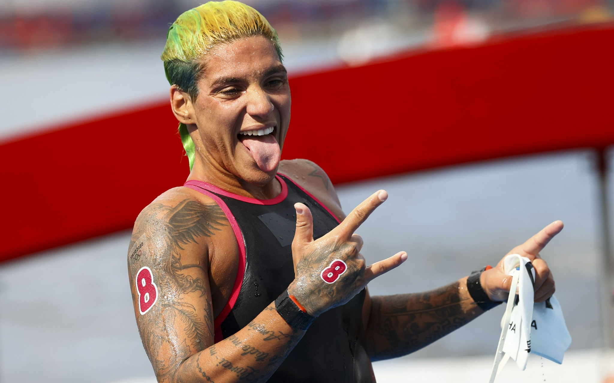 游泳赛场上巴西选手实力悍拳 游泳赛场上巴西选手实力悍拳