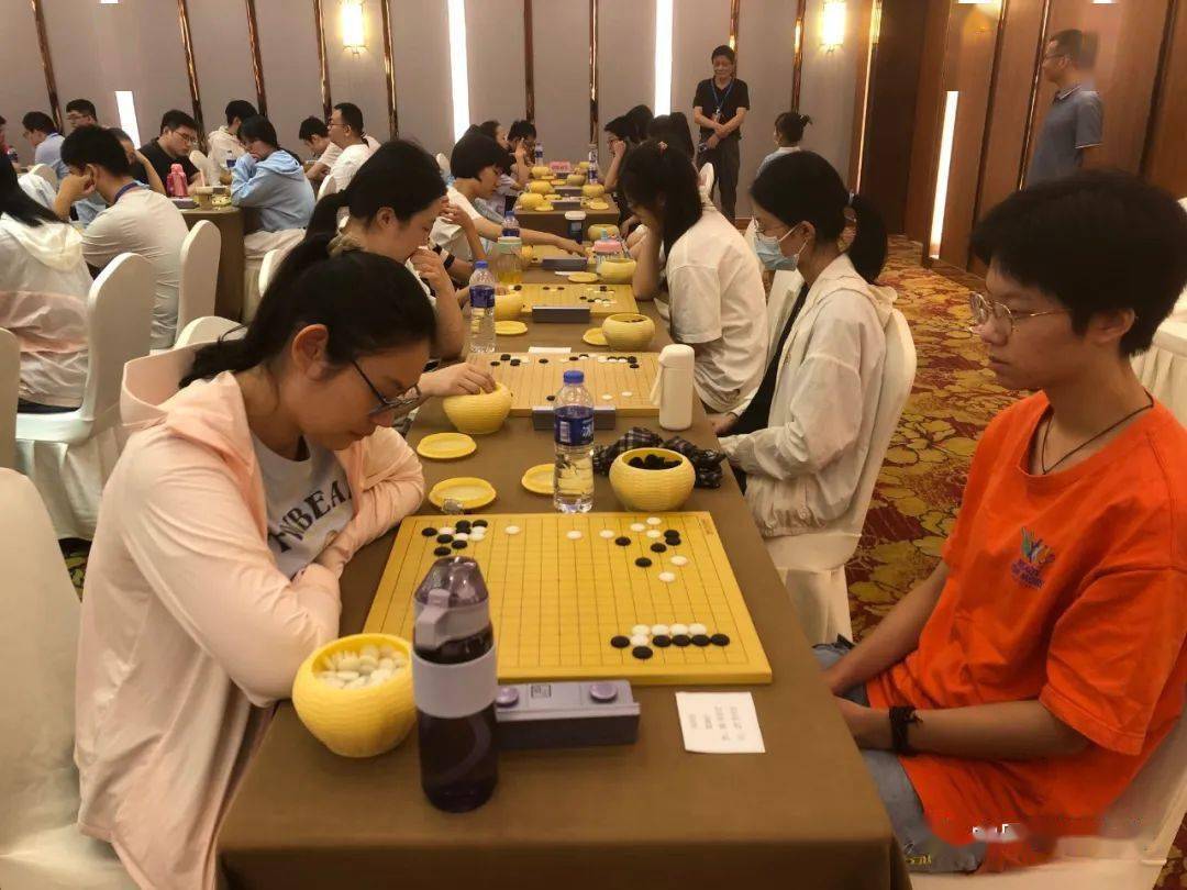 围棋热身赛落败,球队备战杯赛 围棋热身赛落败,球队备战杯赛
