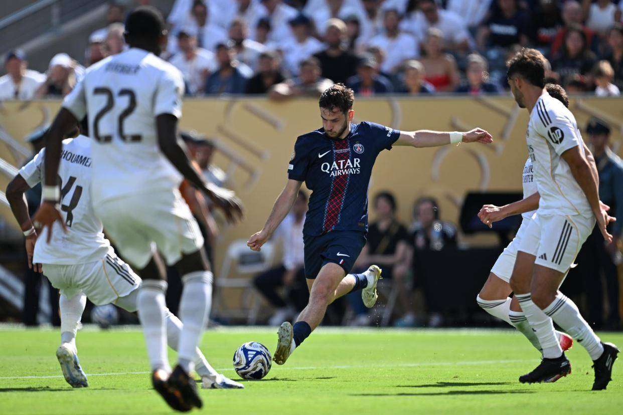 开云体育在线-关于马德里竞技面对巴黎圣日耳曼，遭遇挑战的信息