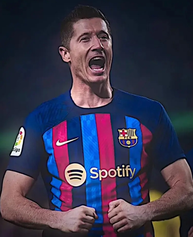 巴塞罗那轻松取胜,登贝莱助攻梅西梅开 巴塞罗那轻松取胜,登贝莱助攻梅西梅开