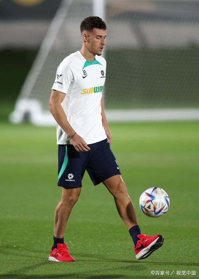 包含澳洲战队凭借进攻实力，携手晋级下阶段的词条