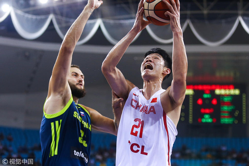 斯洛文尼亚队临危不惧,追逐胜利 斯洛文尼亚队临危不惧,追逐胜利